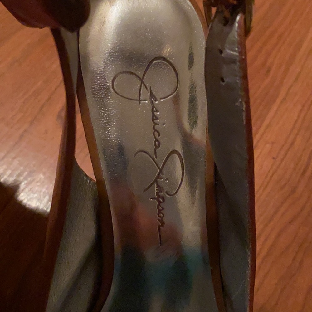 Heels - Picture 4 of 6